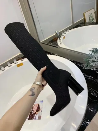 Louis Vuitton 黑色印花网布及膝靴 7