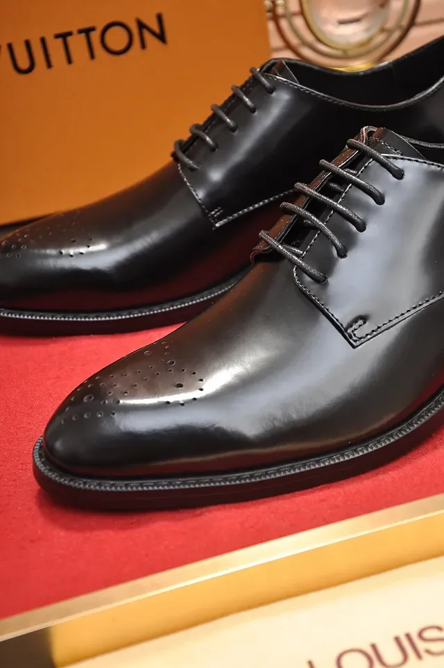 Louis Vuitton Negro Cuero Pulido Brogue Cap-Toe 2