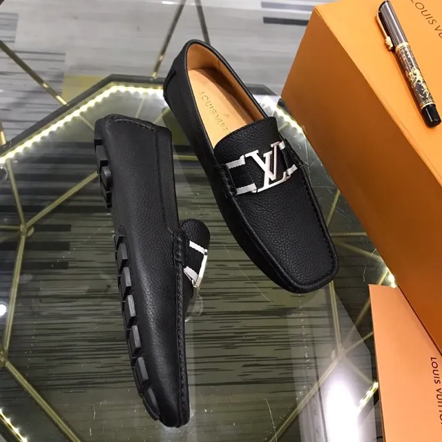 Louis Vuitton Black Silver Pebbled Leather Metal LV Buckle Loafer 8