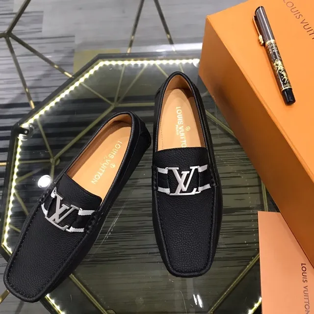 Louis Vuitton Black Silver Pebbled Leather Metal LV Buckle Loafer 9