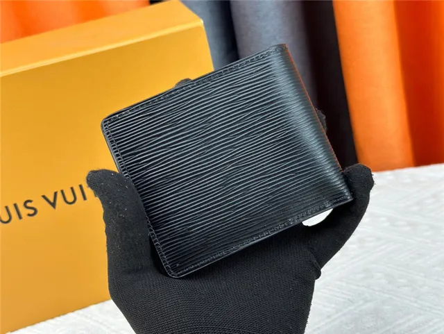 Louis Vuitton Noir Jaune Textura Epi Cuir Monogramme Circular Bold Porte-monnaie Court 18