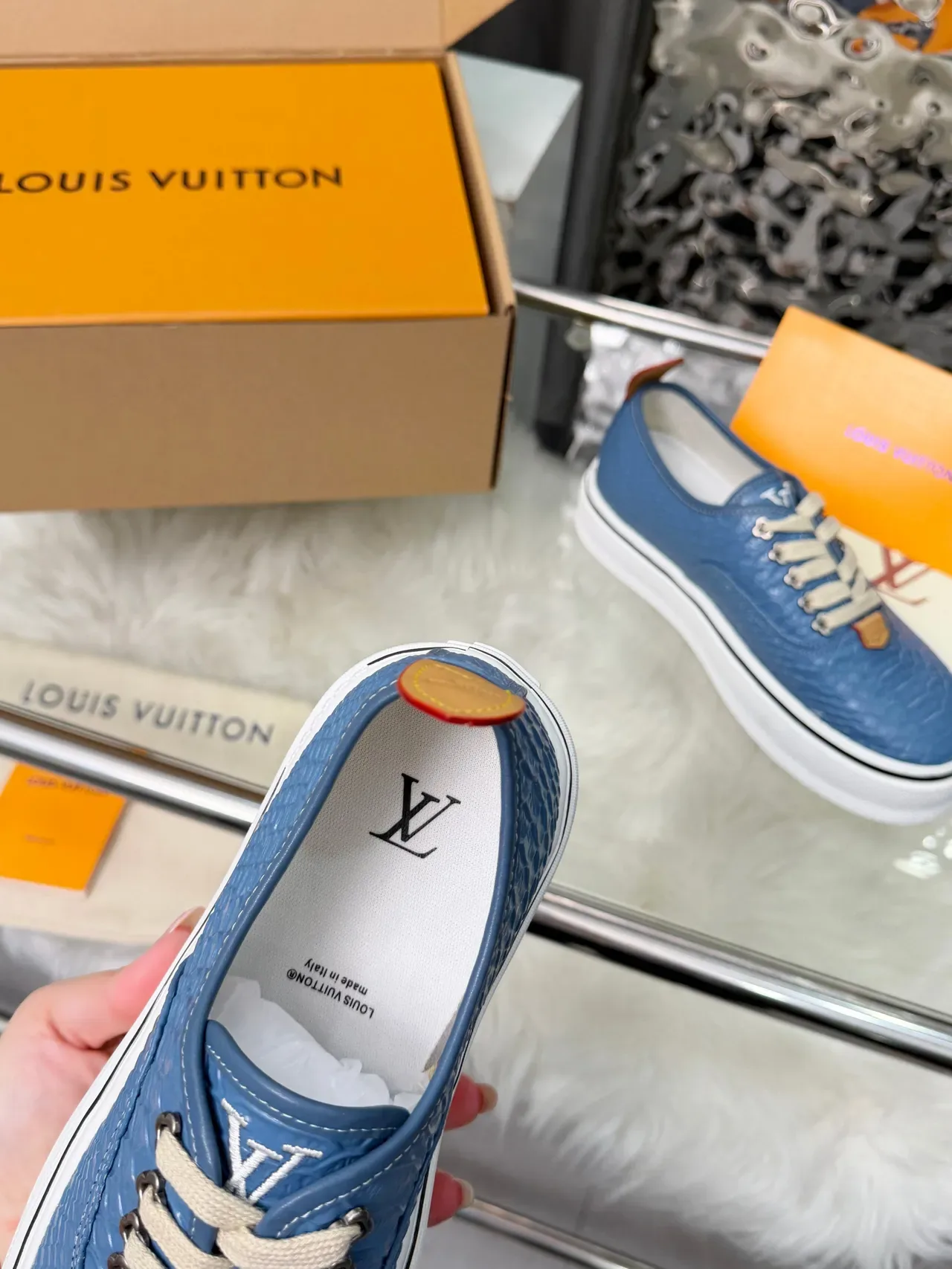 Sneakers Louis Vuitton plateforme bleu Croc-Embossed 4