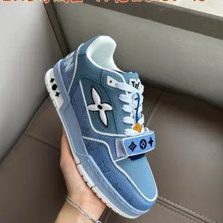 Louis Vuitton Zapatillas Lifestyle Monogramadas Azul y Blanco de Bajo Corte Textil