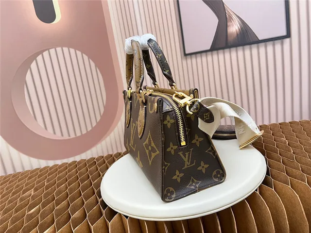 Louis Vuitton marron beige Monogram Canvas Tan Leather Trim Boston Bag 8