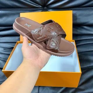 Louis Vuitton Marrón Correa con Monograma Embossado Suela de Goma Moldeada Zapatillas