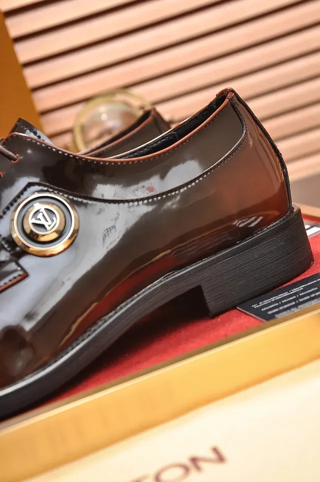 Louis Vuitton Brown Patent Leather Cap-Toe Oxford Shoes 2