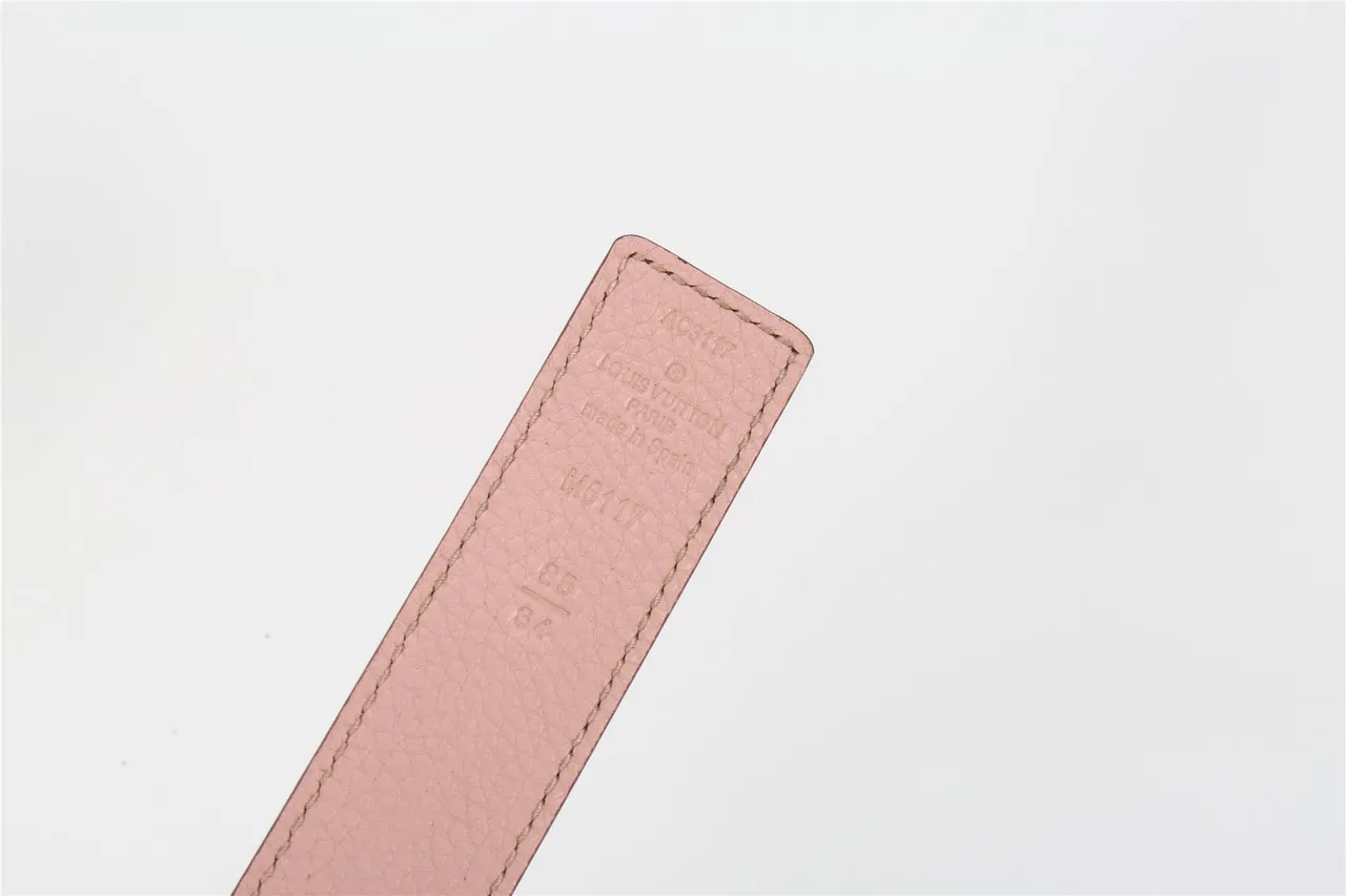 Louis Vuitton বার্গান্ডি বেইজ দানাযুক্ত আন্তঃসংযুক্ত এলভি বাকেল চামড়ার বেল্ট 5