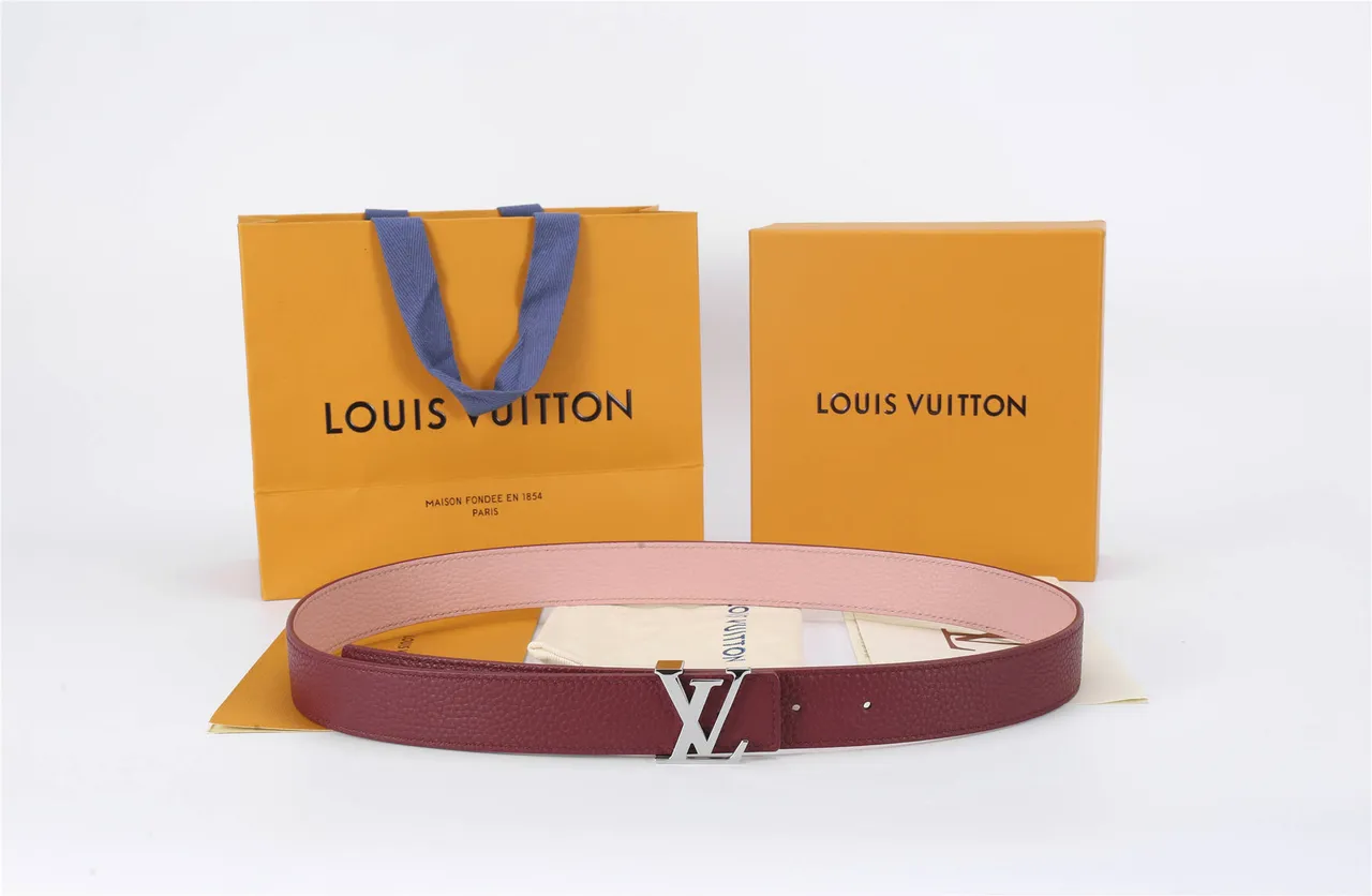 Louis Vuitton বার্গান্ডি বেইজ দানাযুক্ত আন্তঃসংযুক্ত এলভি বাকেল চামড়ার বেল্ট 8
