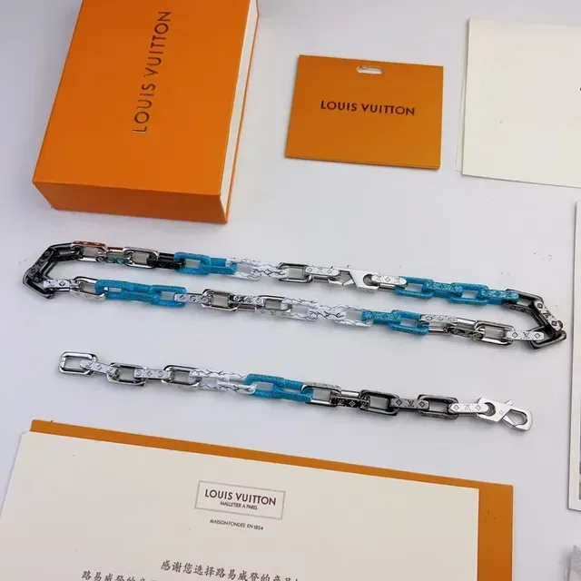 路易威登 Chain Reaction 蓝白树脂链条项链 4