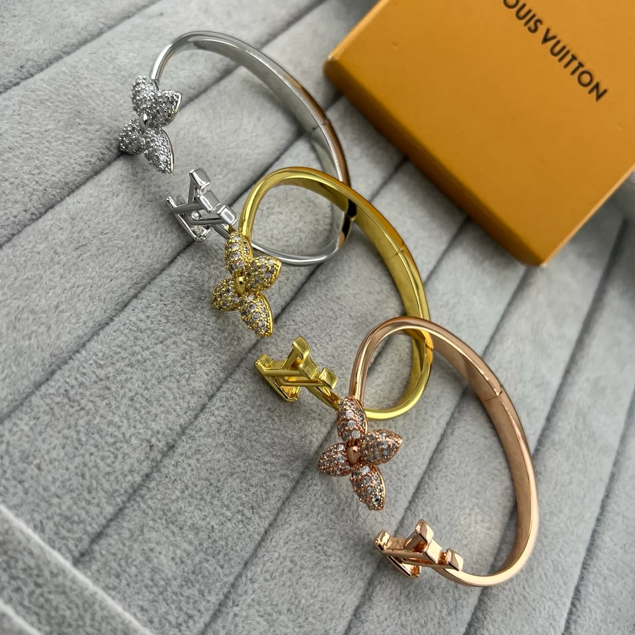 Louis Vuitton ফুল এবং মোনোগ্রাম রিং সোনা রূপা Pavé-Set ফ্লোরাল মোটিফ ওপেন-ব্যান্ড অক্ষর রিং 6