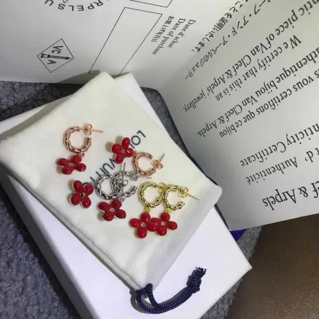 Louis Vuitton Motif Flor Rojo Dorado Hoops Metal Trenzado Charms Esmaltados Aretes 2