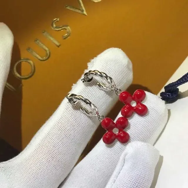 Louis Vuitton Motif Flor Rojo Dorado Hoops Metal Trenzado Charms Esmaltados Aretes 5