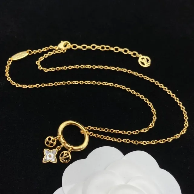 لويس فتون أقراط ذهبية شفافة بـ charm معلقة 6