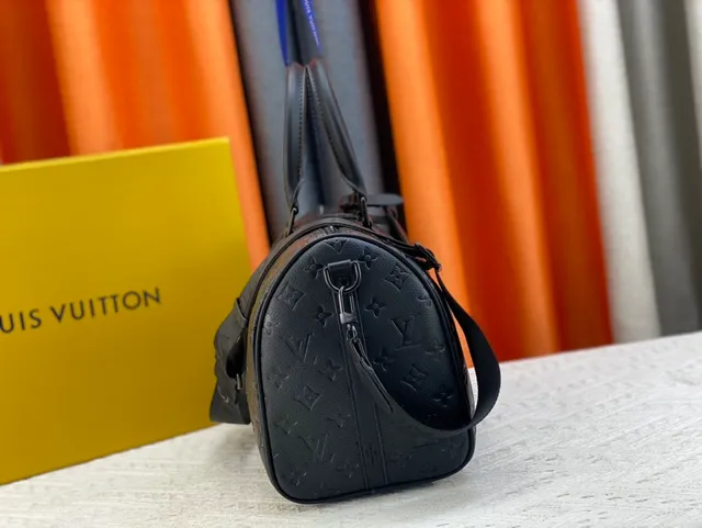 Louis Vuitton Keepall Boston काली एम्बॉस्ड मोनोग्राम चमड़े की डफल बैग 3