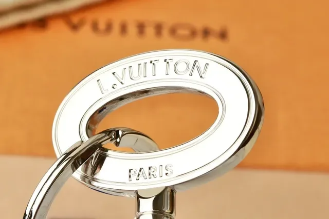 Louis Vuitton Key Holder Silver-Tone Metal Jewelry 4