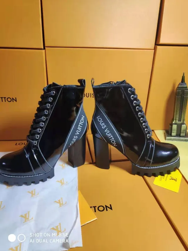 Louis Vuitton Le Cagole 黑色漆皮踝靴 5