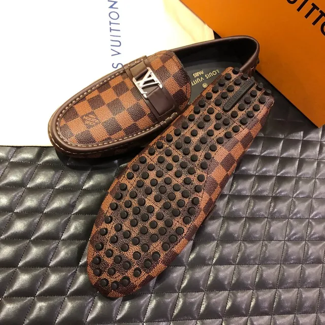 Louis Vuitton لافر بني بيج Damier Ebène Checkerboard Canvas Polished Silver-Tone LV Buckle لافر 5