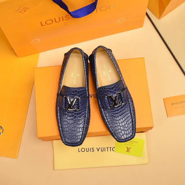 Louis Vuitton لوفر بحري ذهبي جلد مطبوع تمساح معدني مشبك LV Twist لوفر 9