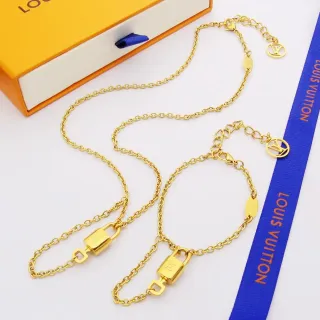 Colar Louis Vuitton Lock It com Cadeado Dourado