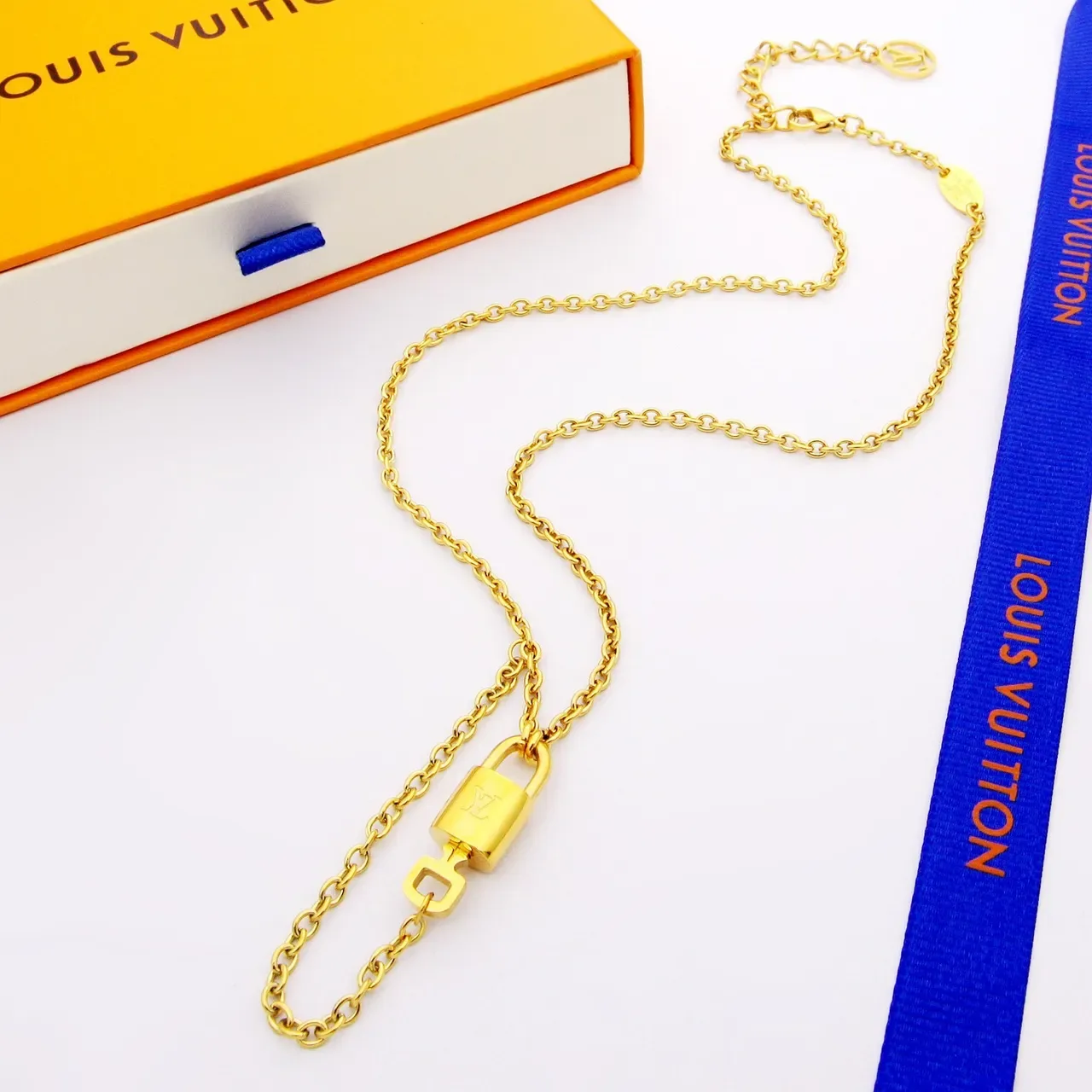 Louis Vuitton Lock It Gold-Tone Padlock Necklace 3