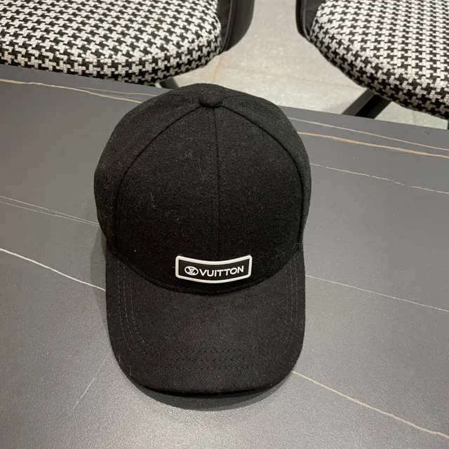 Louis Vuitton boné de beisebol de lã com patch de logo 9