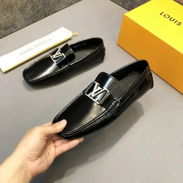 Louis Vuitton LV Buckle Loafer Mocassins Preto Couro Patent 3