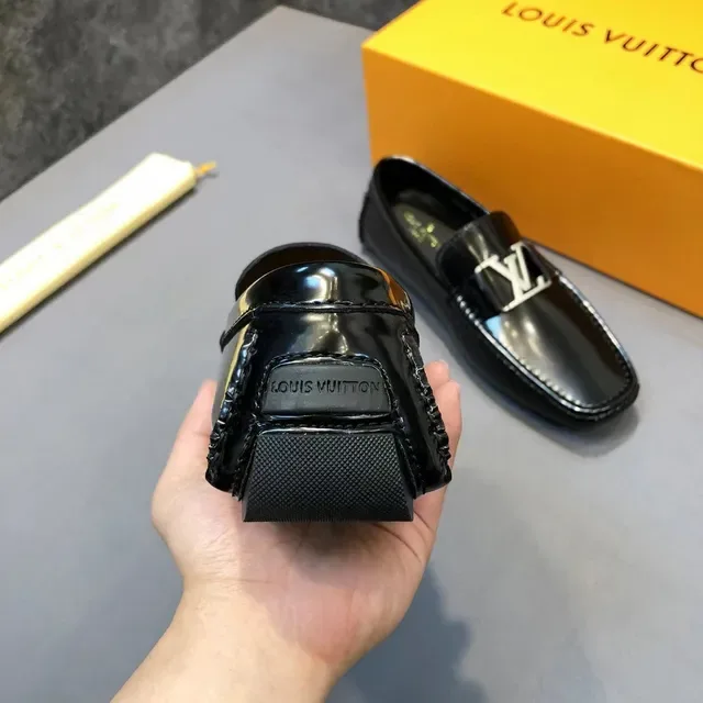 Louis Vuitton LV Buckle Loafer Mocassins Preto Couro Patent 5