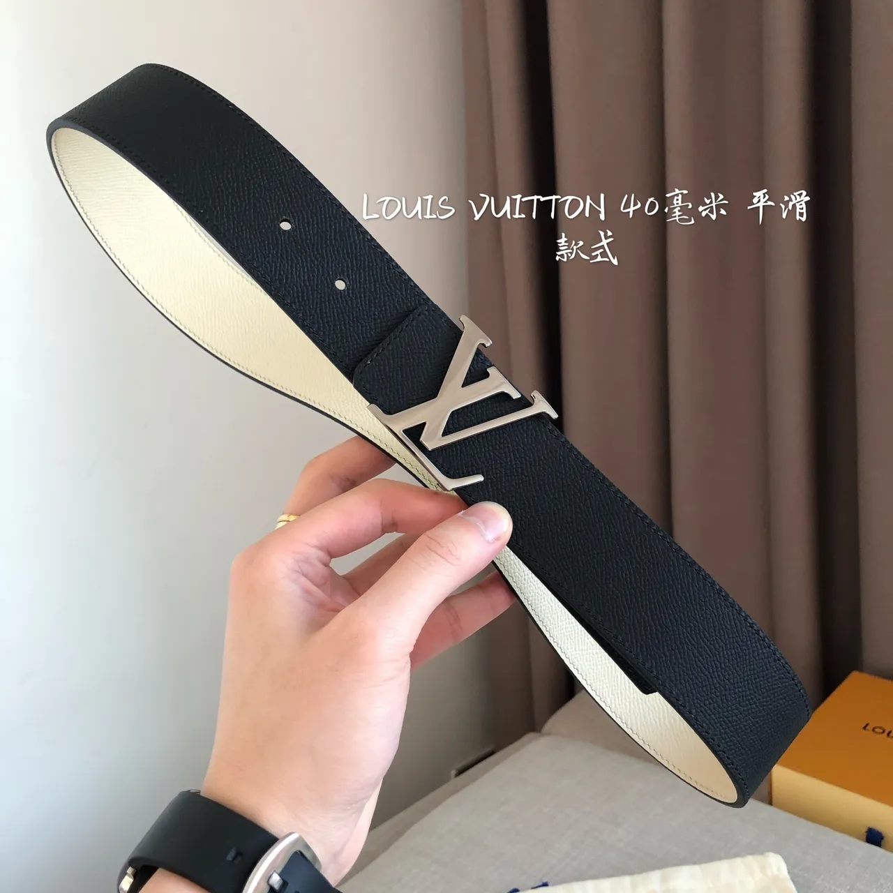 Louis Vuitton LV Initiales 40mm Cinto de couro preto liso 7