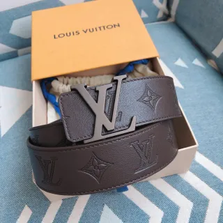 Louis Vuitton LV Initiales भूरी चमड़े की बेल्ट