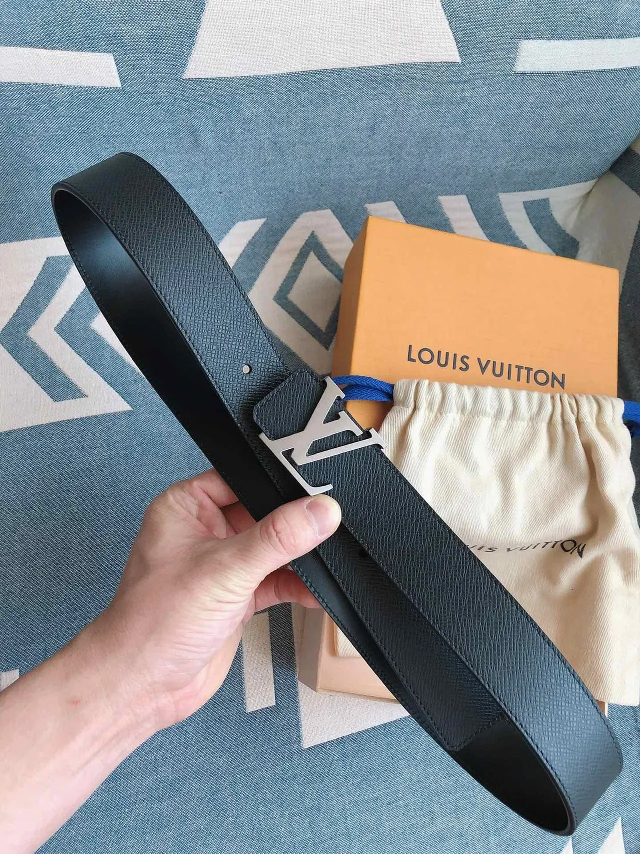 Louis Vuitton LV Initiales Dark Blue Leather Belt 8