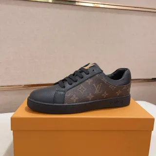 Louis Vuitton LV Trainer Negro Marrón Monograma Lona Cuero Superposiciones Lifestyle Sneakers