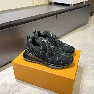 Louis Vuitton LV Trainer Zapatos lifestyle negros grises punto monograma superior esculpido suela multicapa