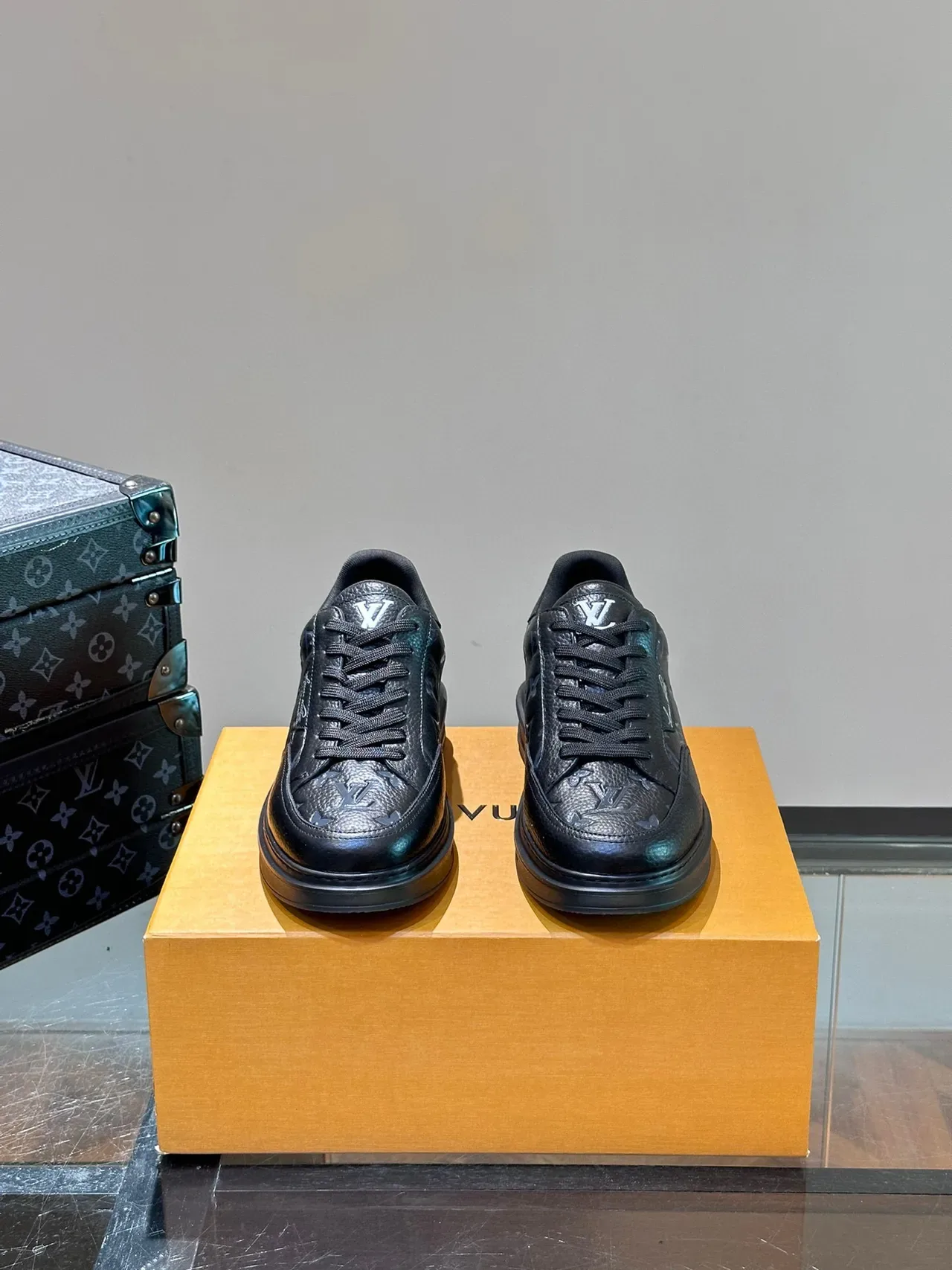 Louis Vuitton LV Trainer Black Monogram Leather Cursive Signature Detail Lifestyle Sneakers 2