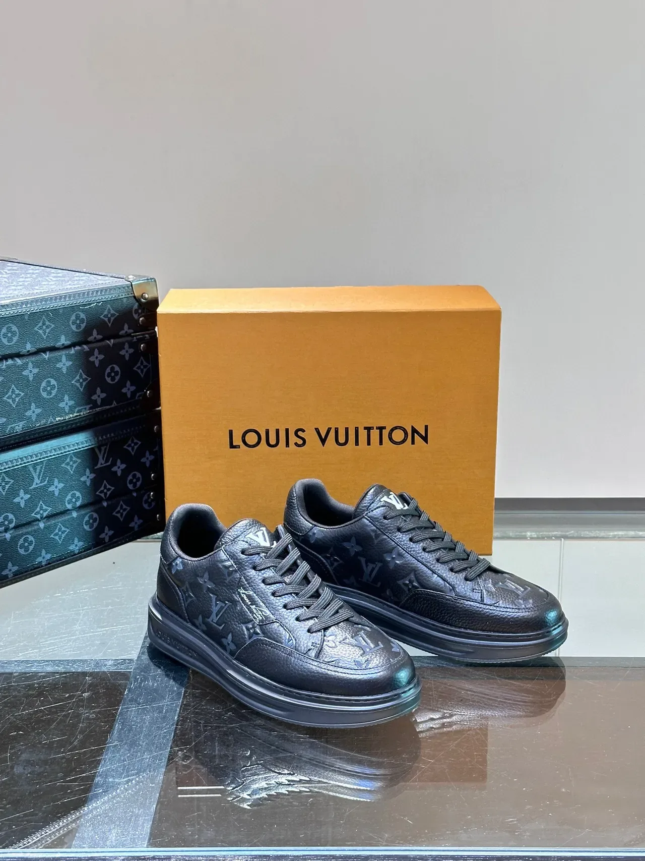 Louis Vuitton LV Trainer Black Monogram Leather Cursive Signature Detail Lifestyle Sneakers 5