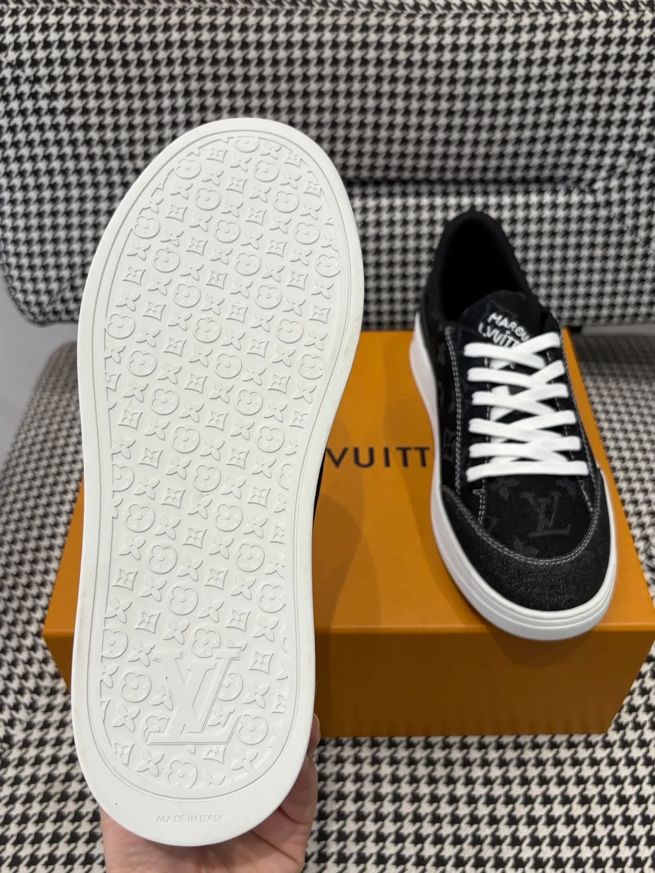 لويس فتون LV Trainer أسود أبيض نسيج مطبوع علوي مطرز شعار نمط حياة 2