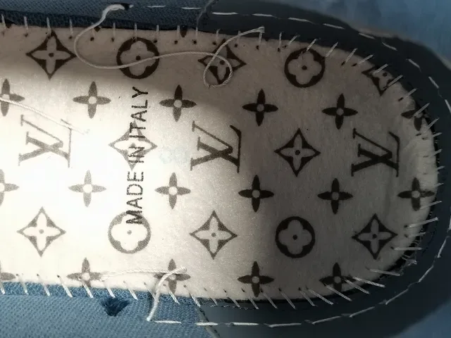 Louis Vuitton LV Trainer Sneakers Lifestyle Bleu Marine Monogrammé Hybride Denim-Cuir Sculpté Multi-Tons Semelle Milieu Style de Vie 9