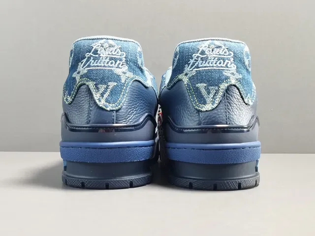 Louis Vuitton LV Trainer Sneakers Lifestyle Bleu Marine Monogrammé Hybride Denim-Cuir Sculpté Multi-Tons Semelle Milieu Style de Vie 11