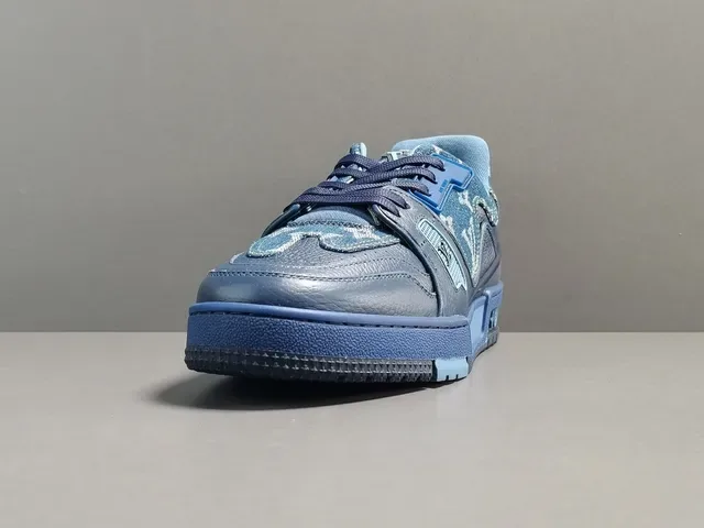 Louis Vuitton LV Trainer Sneakers Lifestyle Bleu Marine Monogrammé Hybride Denim-Cuir Sculpté Multi-Tons Semelle Milieu Style de Vie 12