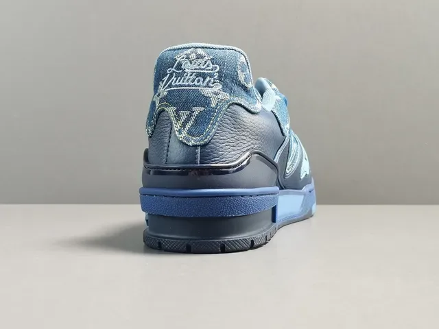 Louis Vuitton LV Trainer Sneakers Lifestyle Bleu Marine Monogrammé Hybride Denim-Cuir Sculpté Multi-Tons Semelle Milieu Style de Vie 13