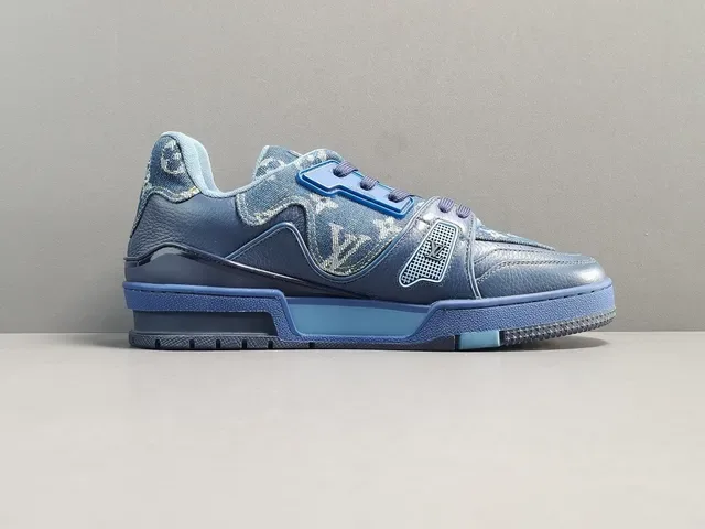 Louis Vuitton LV Trainer Sneakers Lifestyle Bleu Marine Monogrammé Hybride Denim-Cuir Sculpté Multi-Tons Semelle Milieu Style de Vie 15