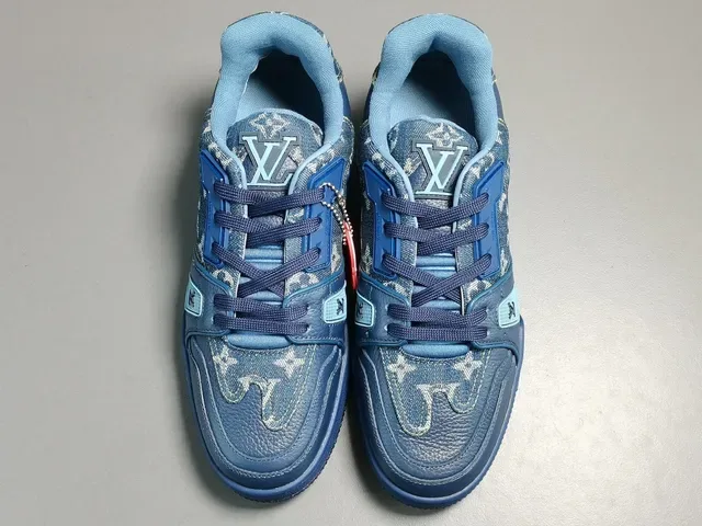 Louis Vuitton LV Trainer Sneakers Lifestyle Bleu Marine Monogrammé Hybride Denim-Cuir Sculpté Multi-Tons Semelle Milieu Style de Vie 18