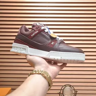 Louis Vuitton LV Trainer Borgoña Blanco Cuero Superior Suela Media Gruesa Lifestyle Sneakers