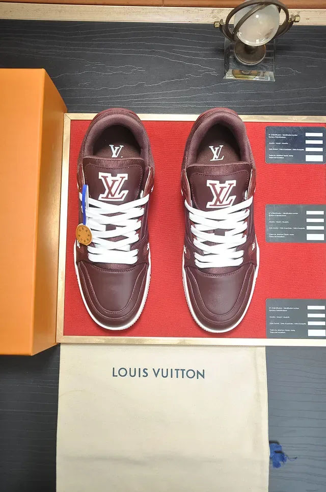 Louis Vuitton LV Trainer Borgoña Blanco Cuero Superior Suela Media Gruesa Lifestyle Sneakers 5