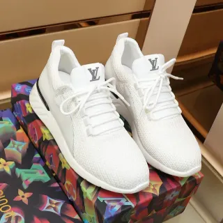 Louis Vuitton LV Trainer Tênis Lifestyle Branco e Preto com Upper de Malha e Língua Integrada