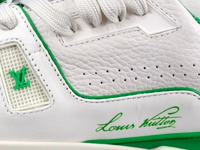Louis Vuitton LV Trainer Tênis Lifestyle Branco Verde Couro Superior Costuras Contrastantes E Acentos 8