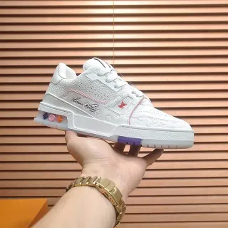Louis Vuitton LV Trainer Blanco Rosa Cuero Monogramado Superior Sculpted Layered Midsole Lifestyle Sneakers