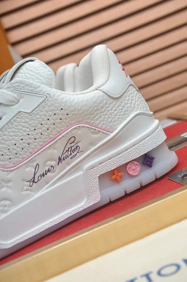 路易威登 LV Trainer 白色粉色 印花皮革鞋面 雕塑分层中底 生活方式运动鞋 2