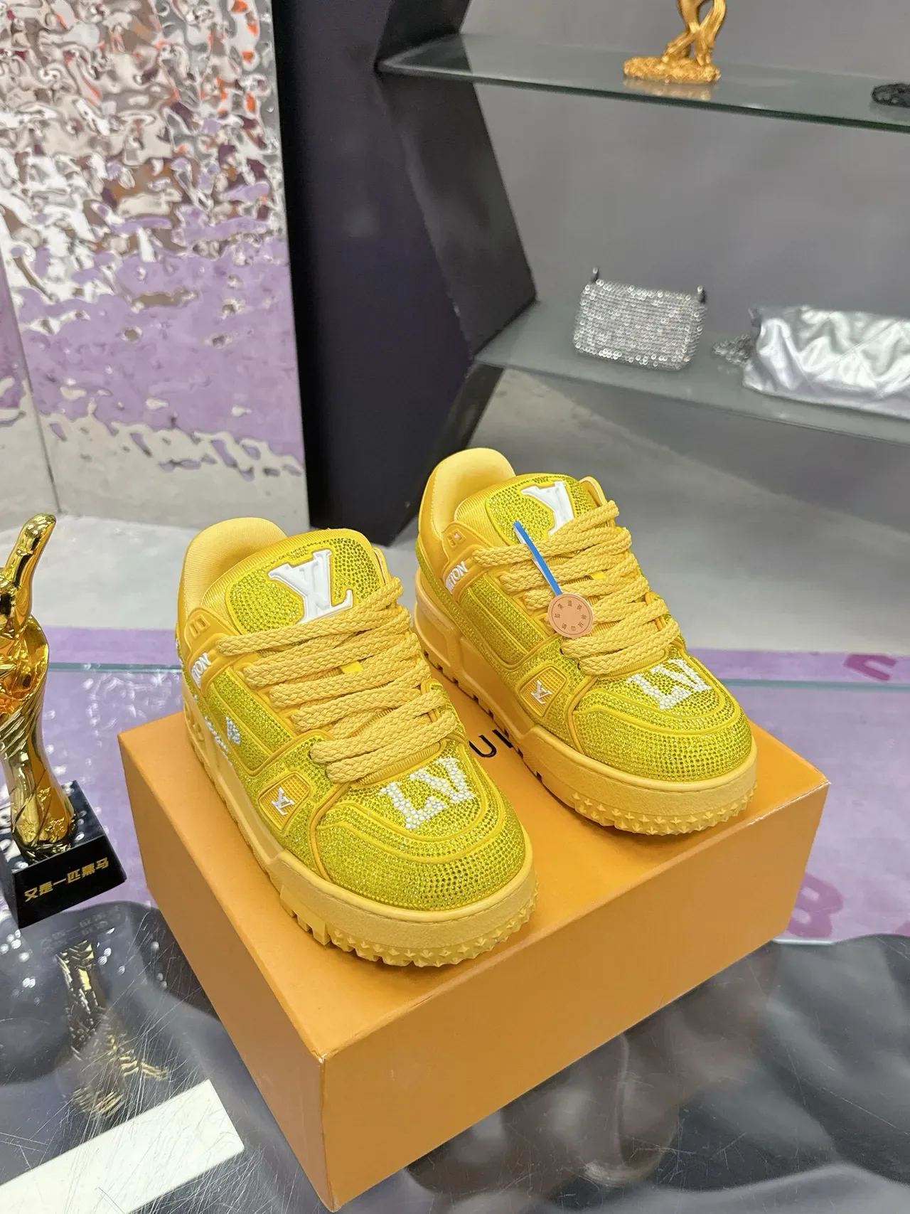 Louis Vuitton LV Trainer 黄色白色 水晶-镶嵌 网状绳-系带 生活方式运动鞋 3