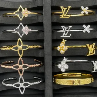 Pulsera Louis Vuitton Monogram y Floral dorada y plateada