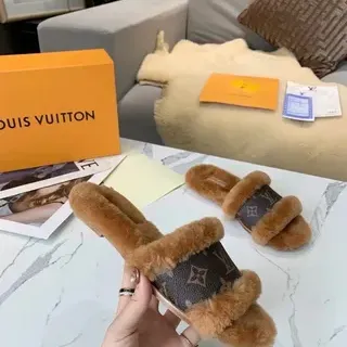 Louis Vuitton मोनोग्राम कैनवास शियरलिंग स्लाइड स्लिपर्स